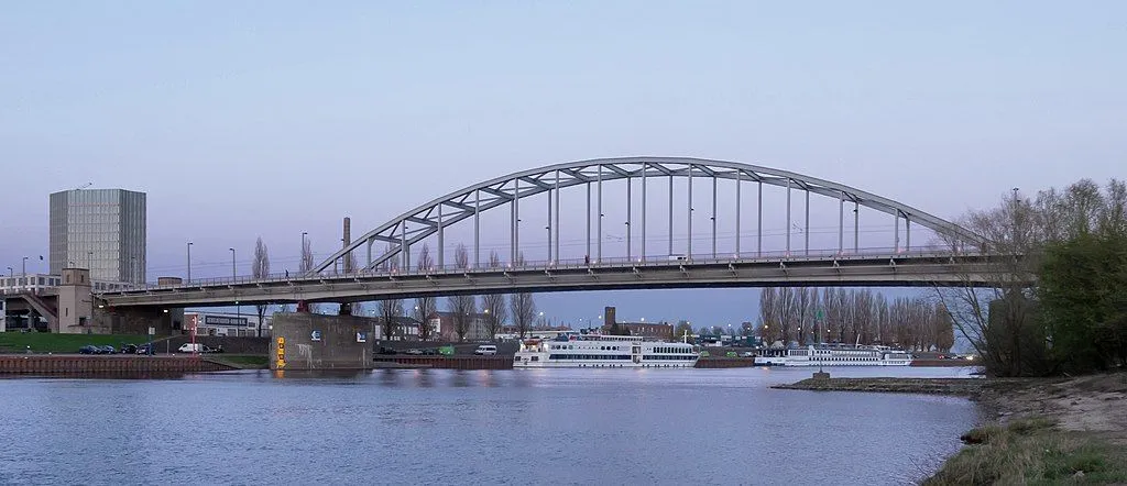 1024px arnhem de john frostbrug rm529907 vanaf arnhem zuid img 8947 2019 03 31 2013