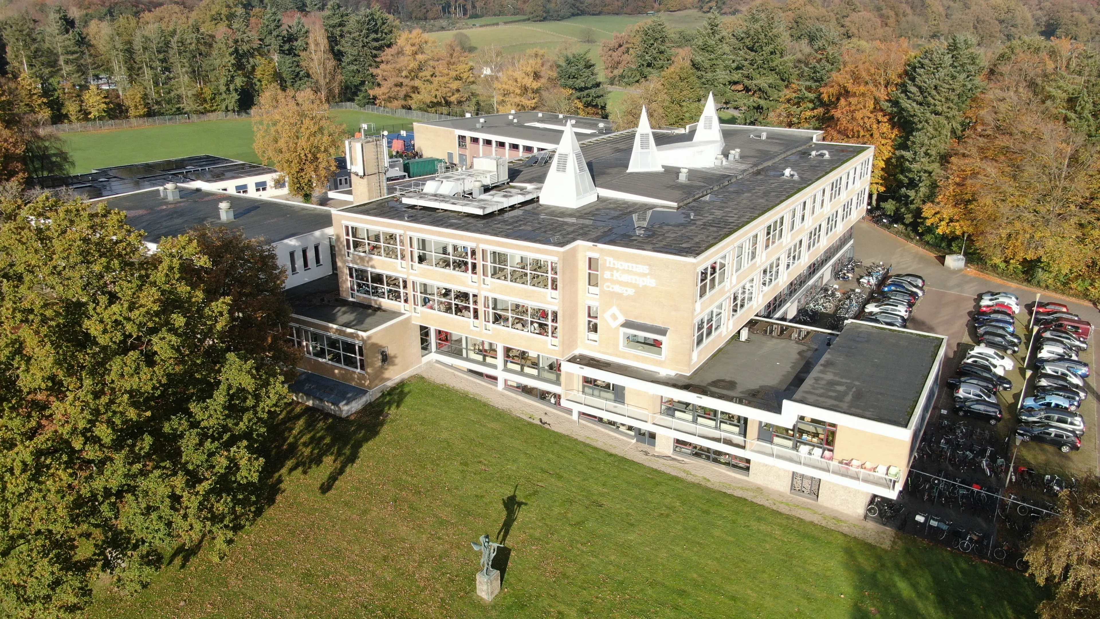 arentheemth akempiscollegedji 0682