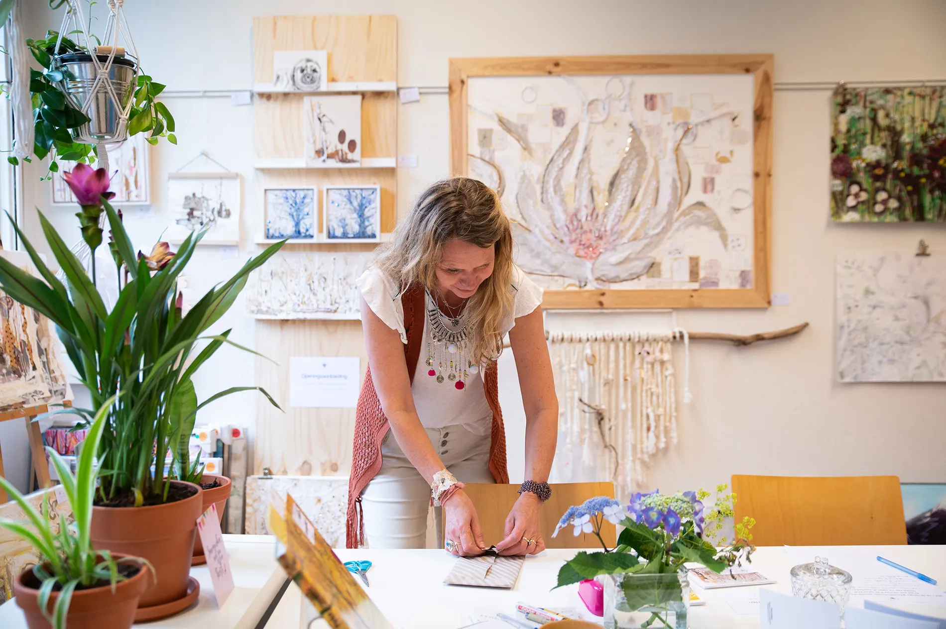 arnhemsbuitenopenatelier petra crielaard in galerie en kunstuitleen