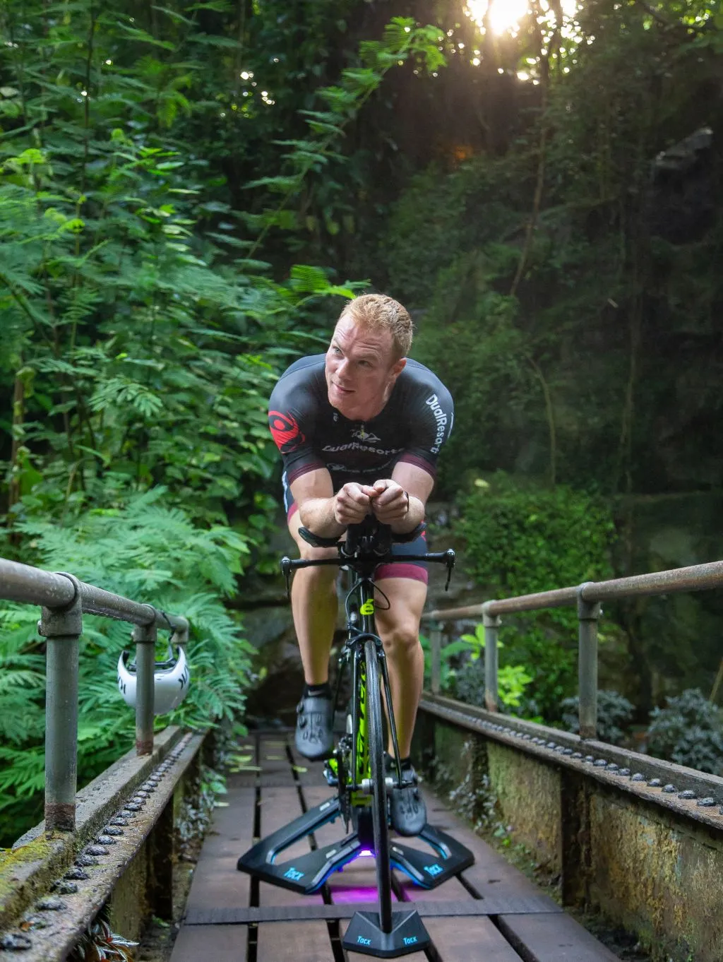 bzatleet traint in de bush 1