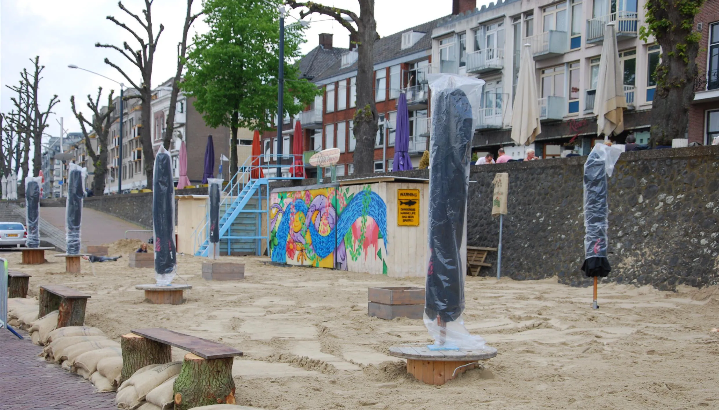 eb1zl0d6x3ou70gwncwloavm5 arnhemrijnkadebeach