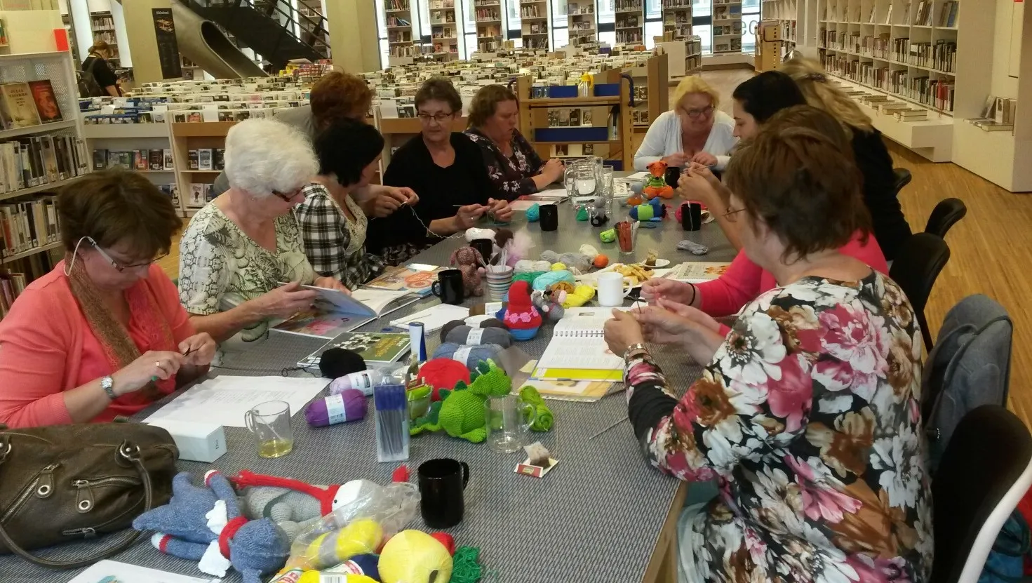 fjos9vap4cmr55kzucr224xjc brei en haakcafe foto