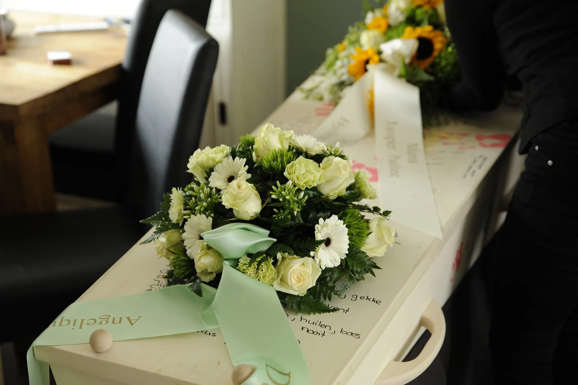 flowers 4839340 1920