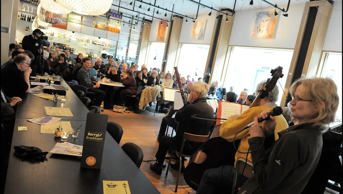 gag47t26ndbup5wrmmgaez837 ouderencafearnhemfoto seppe ruberti