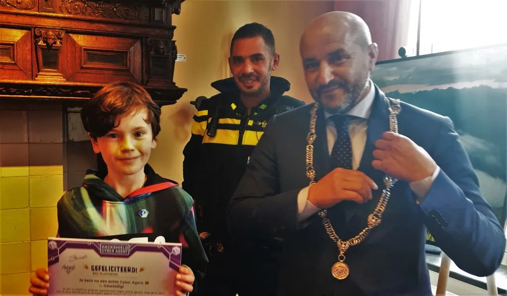 gamershuldiging hackshield politie marcouch