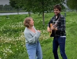 gluren bij de buren programma