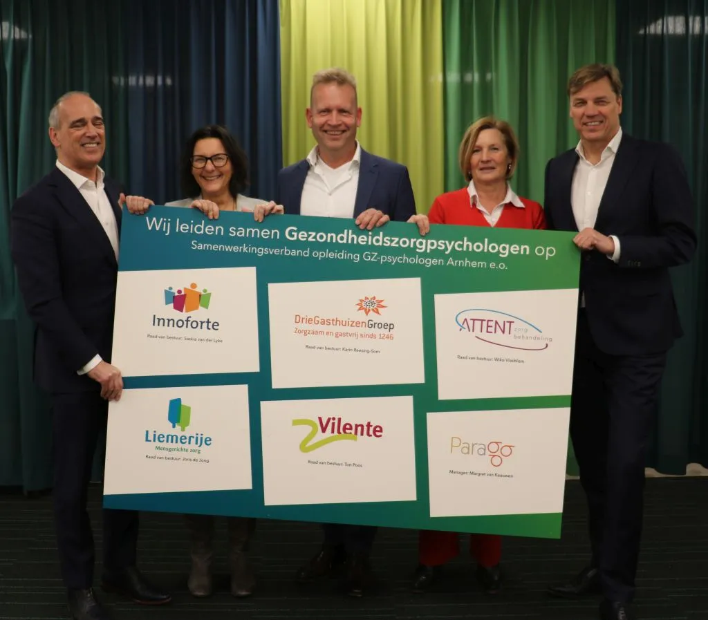 innofortebestuurders vierkant vasthouden