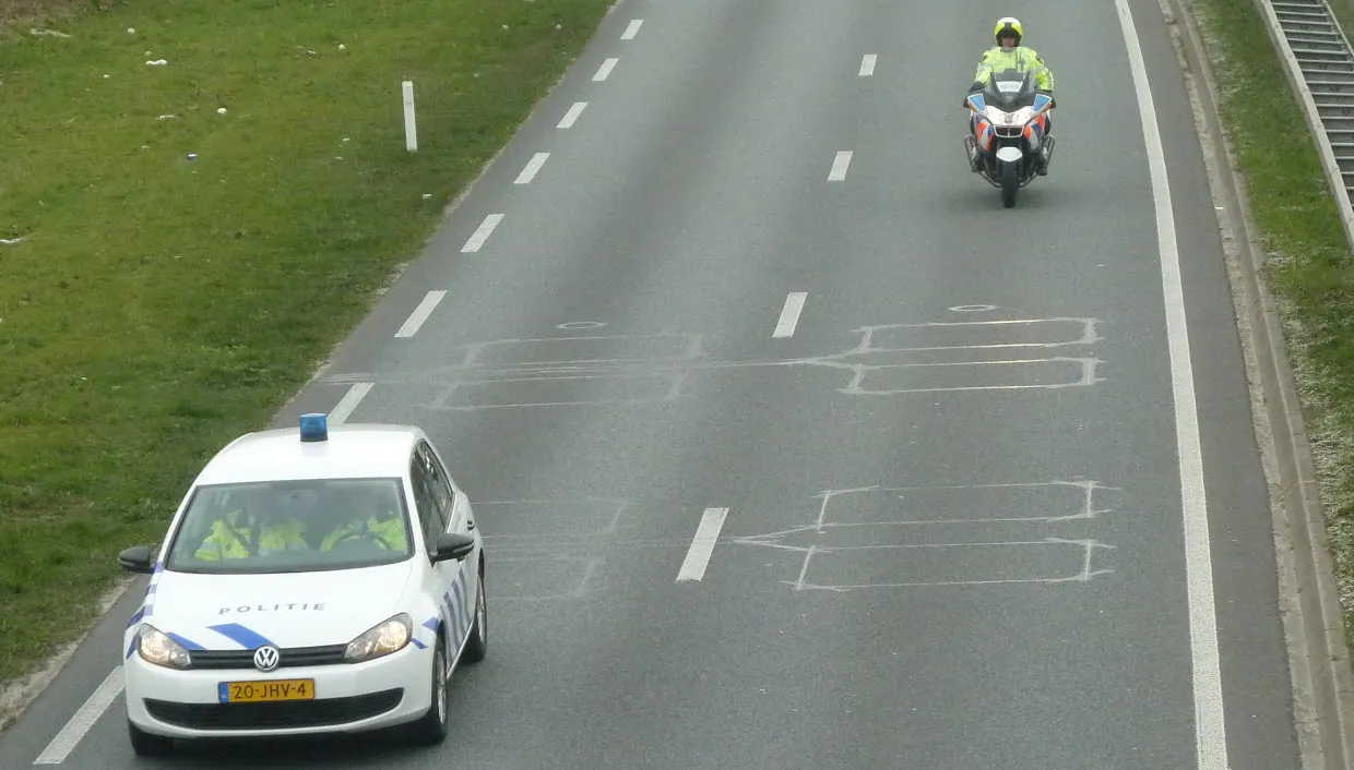 j43m06ojwqzazfp8zdrtbtbii politie 1