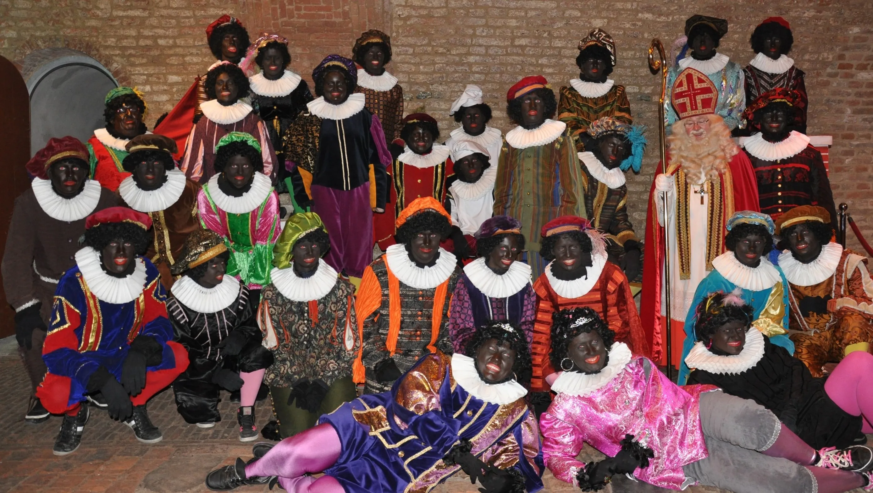 jing35x5sfdjul4itjhlmjhoq sinterklaas arnhem 2014 1