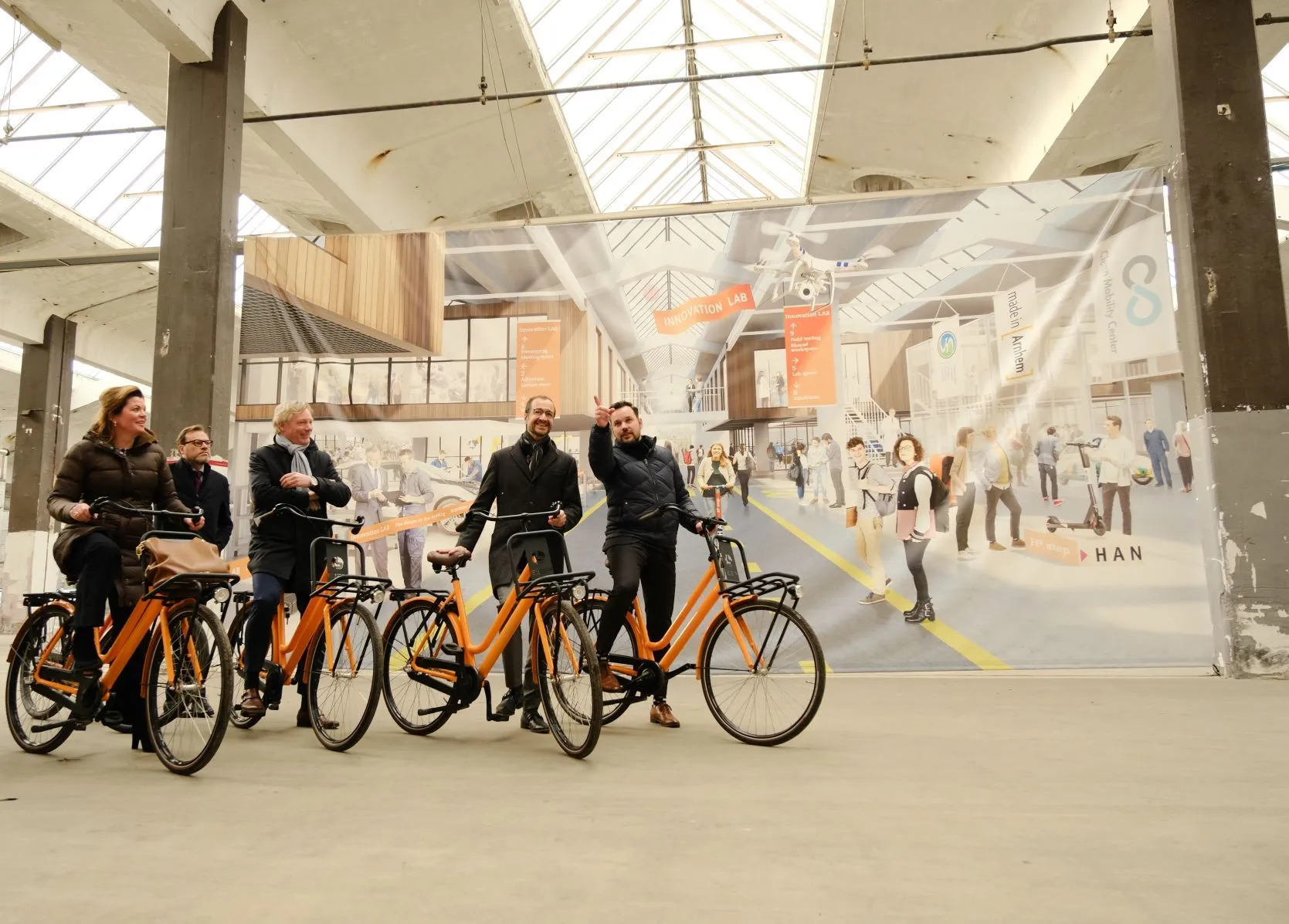 minister wiebes maakt kennis met waterstofcluster op ipkw