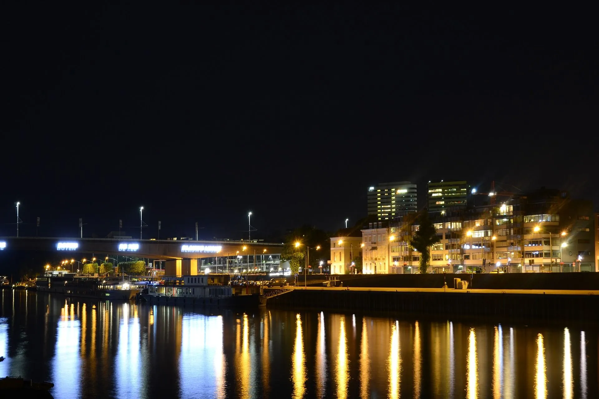 night scene 1267230 1920