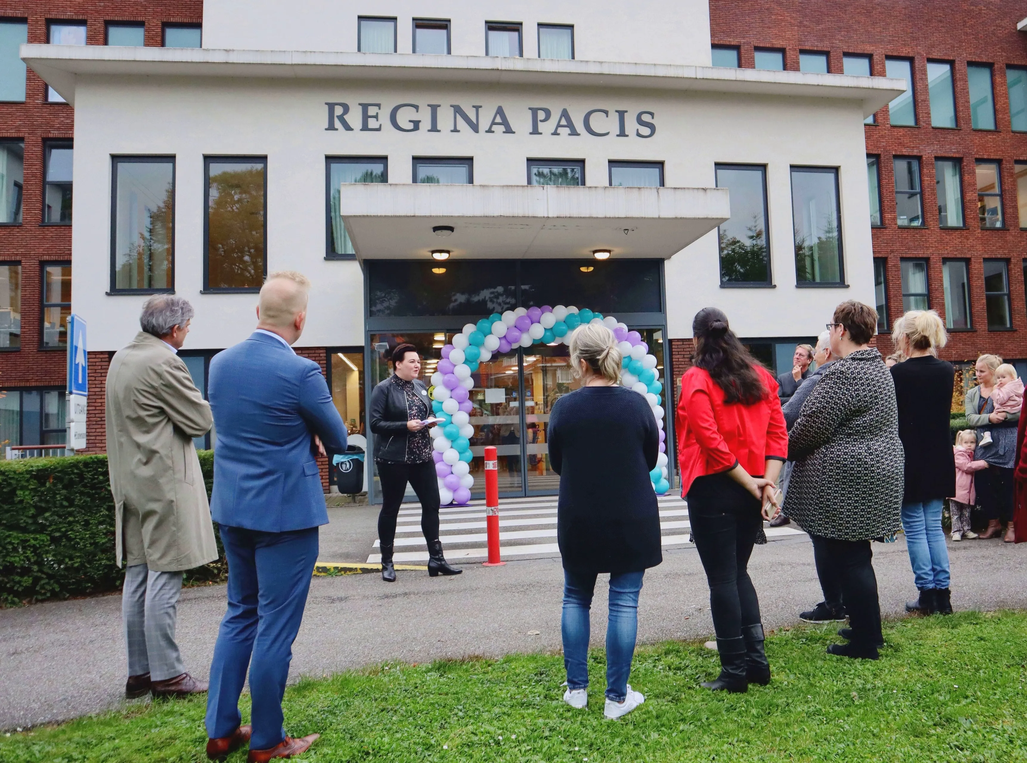 onthulling keurmerk hoogwaardige hospicezorg bij regina pacis