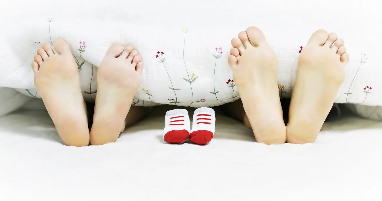 oudersachternamenpixabaypregnancy 644071 1280 1
