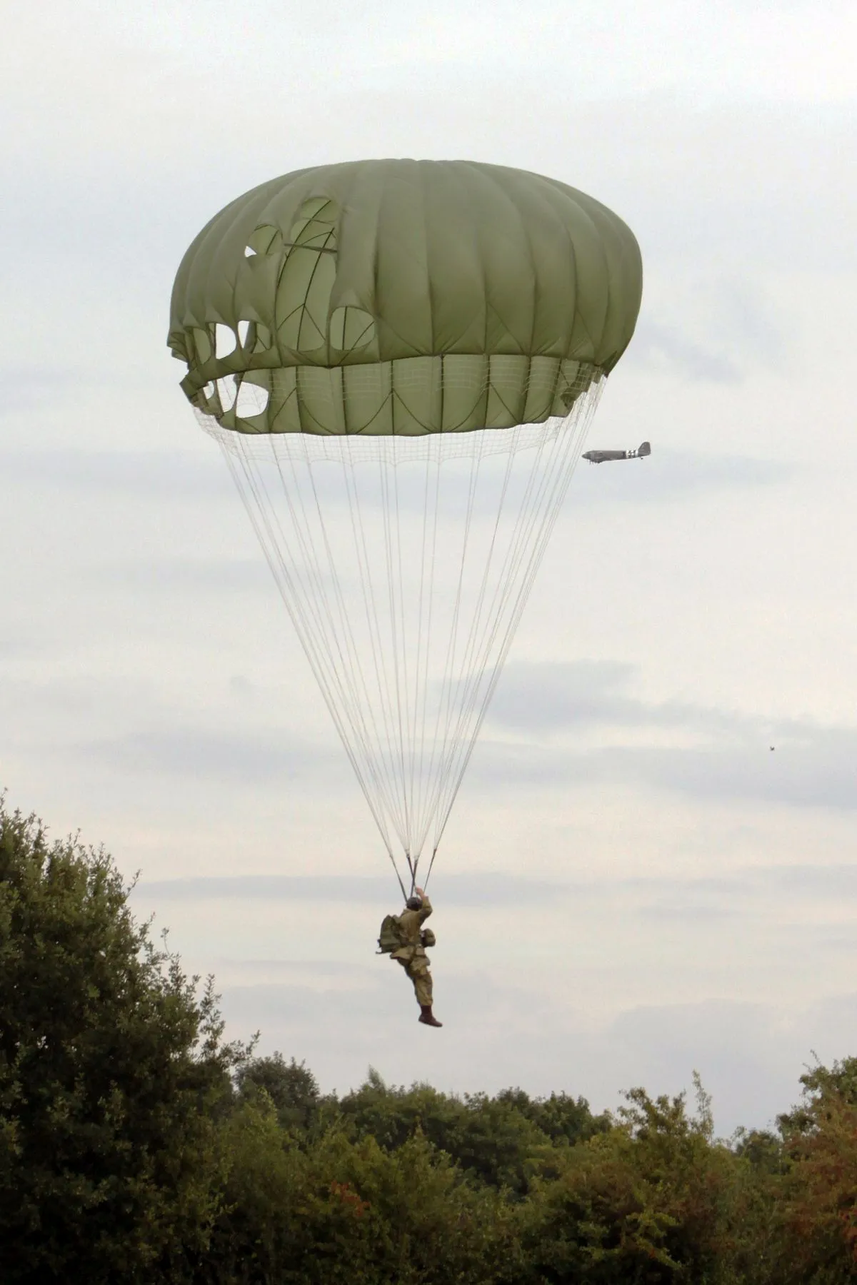 parchute airbornepgh2 2