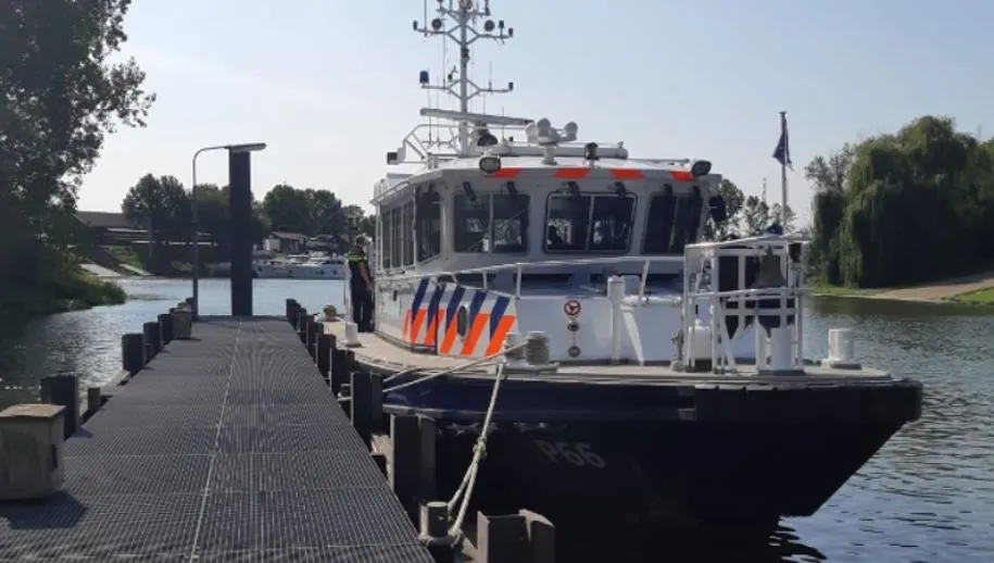 politieboot 915x518