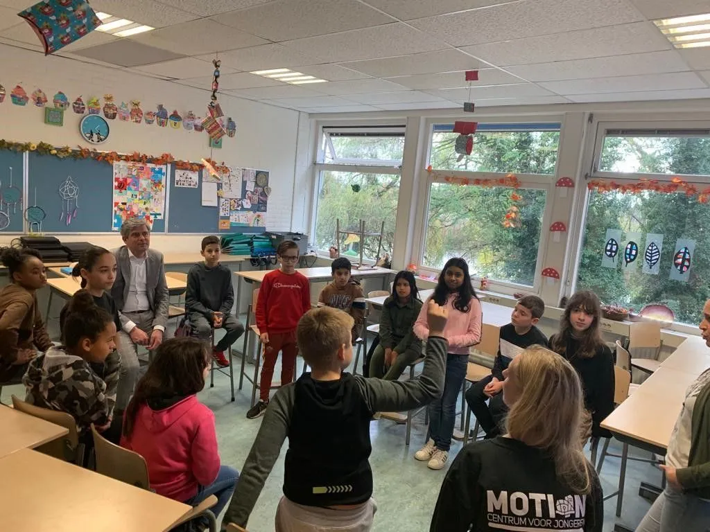 roeland van der zee voorlichting kindermishandeling 2