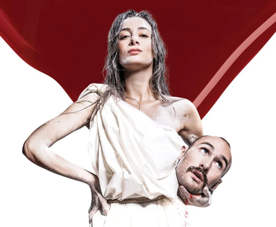 theateraan de rijn rsz 1rsz 1myfirsttragedy liggend shotbyhalie 900x740 1