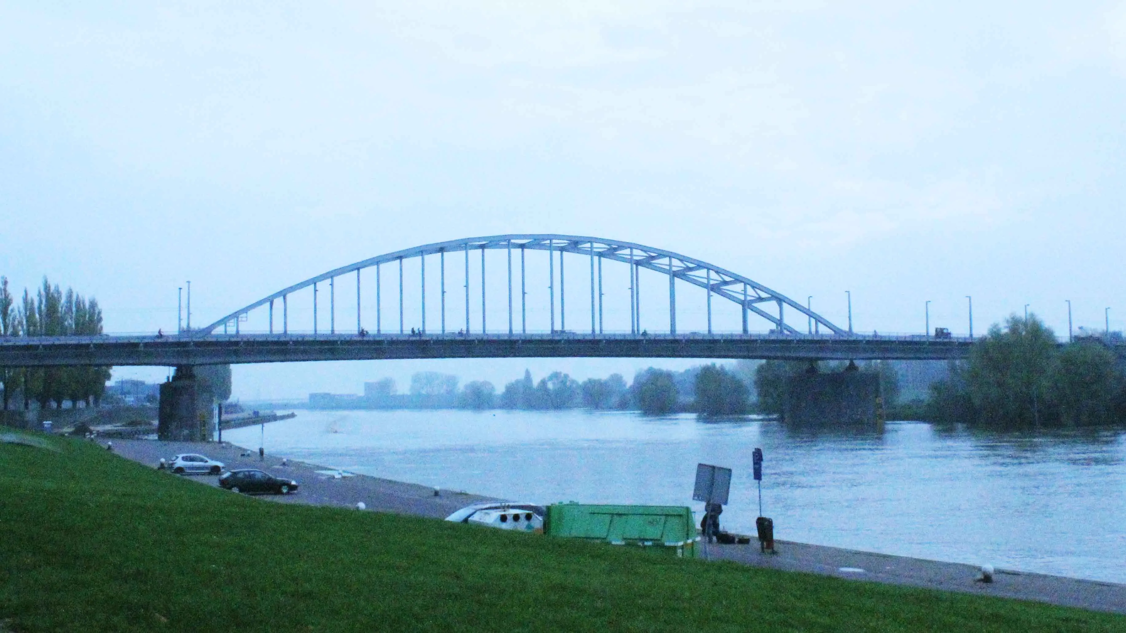 wzv52mfws9wvj44wfpxqoaoyi johnfrostbrug