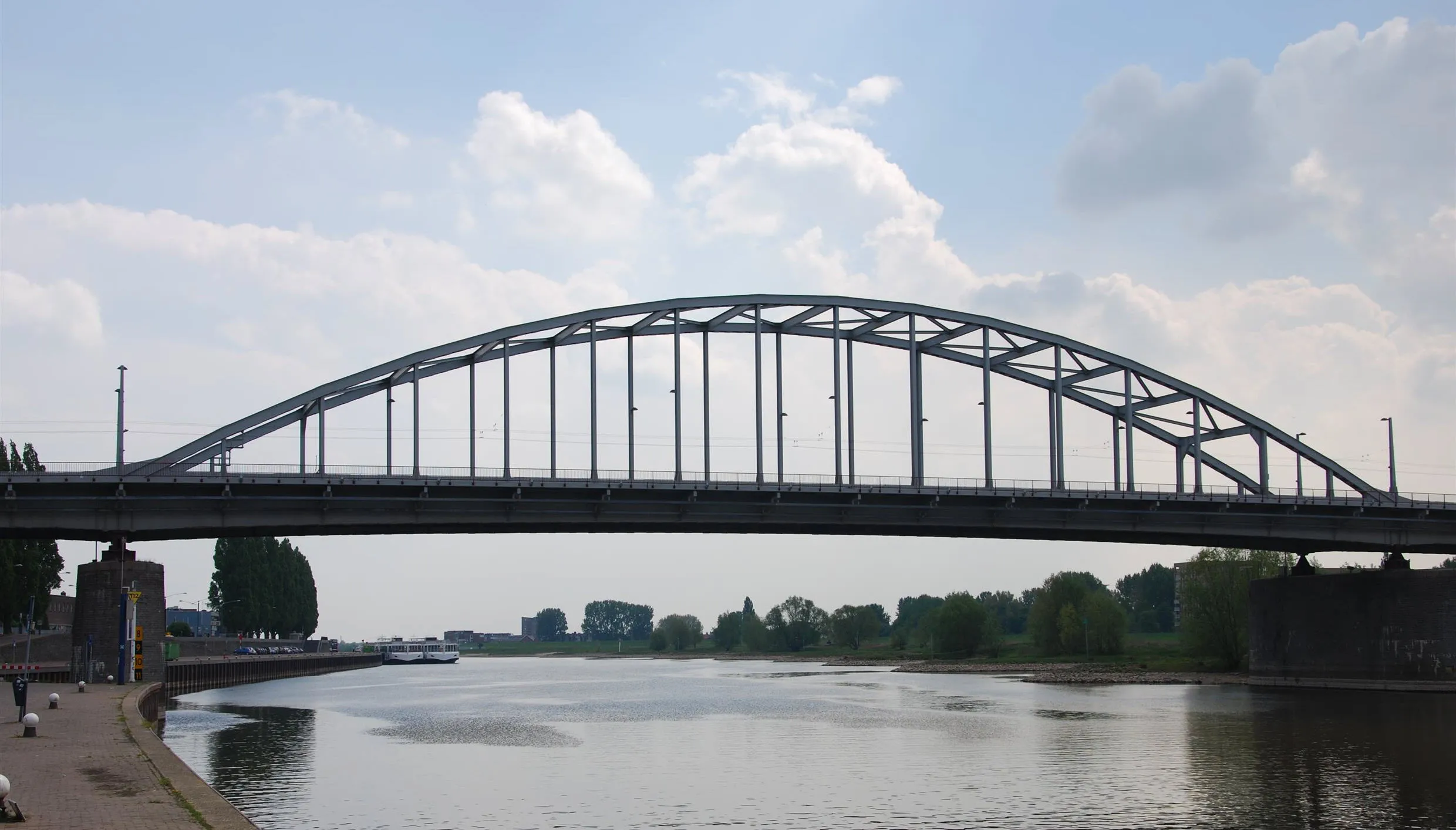 ybn02t6vv7riobzxyffdec1gw arnhemfrostbrug 4