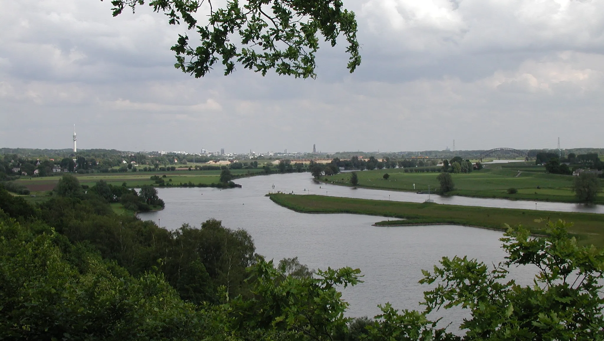 zr3w5ysbrentnirhiu61mzbjs duno uitzicht op rivier1 cvdg 2002