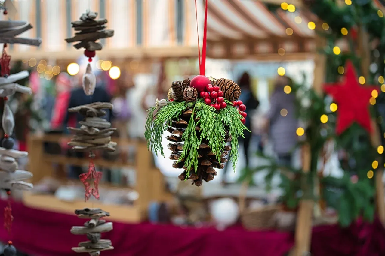 kerstmarktpixabaychristmas market 7616575 1280