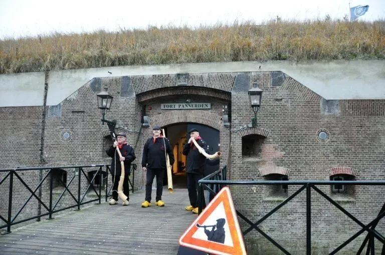 midwinterhoorn 67589ea6a5a4e
