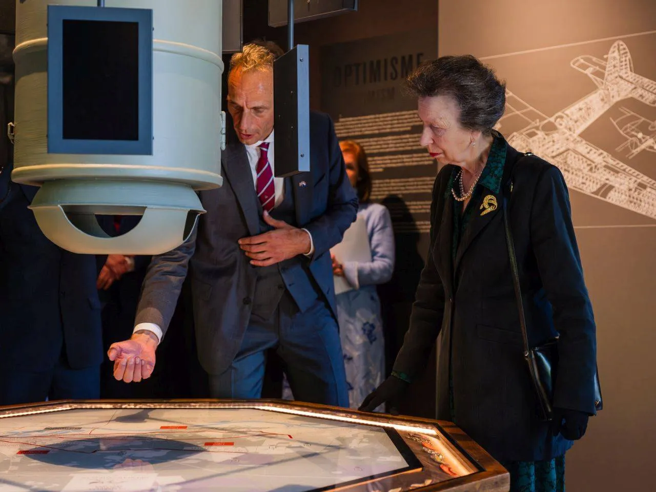 bezoek anne princess royal fotografie daan van oort