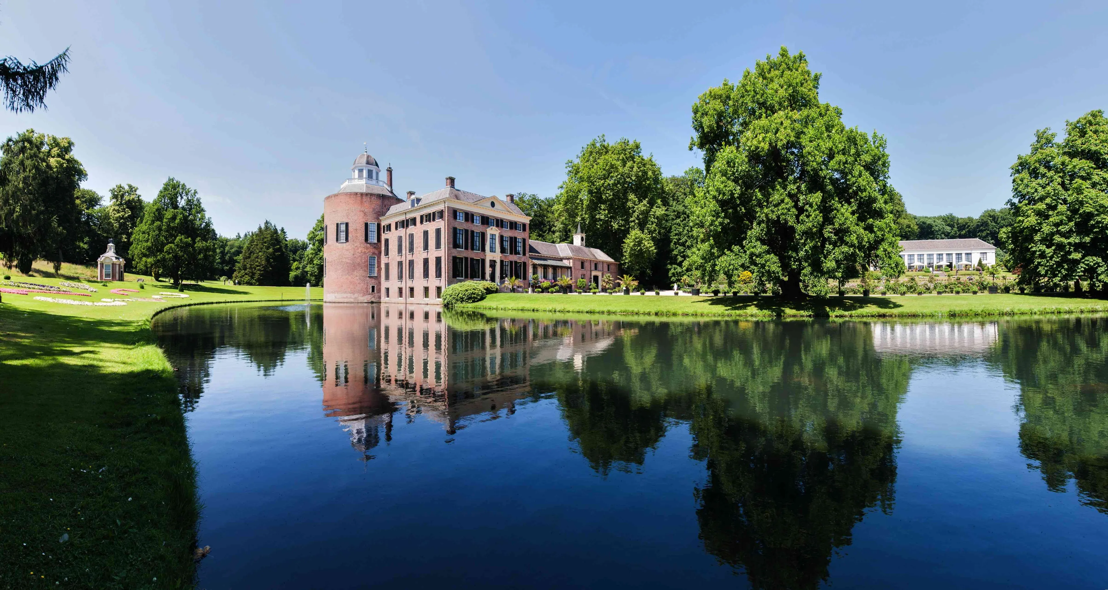 Kasteel-Rosendael-zijaanzicht---vrij-te-gebruiken