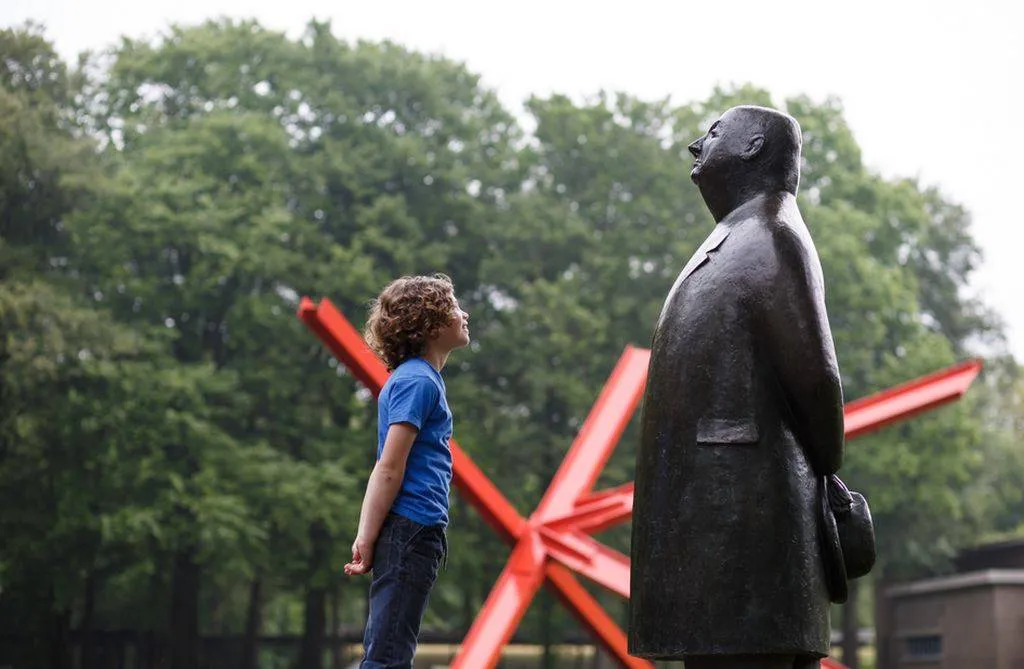 Kinderen exposeren in KM.1.Gemeente Ede – Kröller-Müller Museum