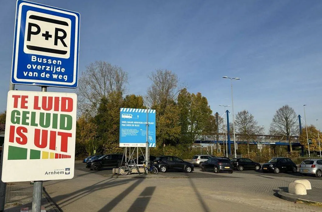 Met z’n vieren met de bus naar binnenstad Arnhem voor €3 50 - Gemeente Arnhem