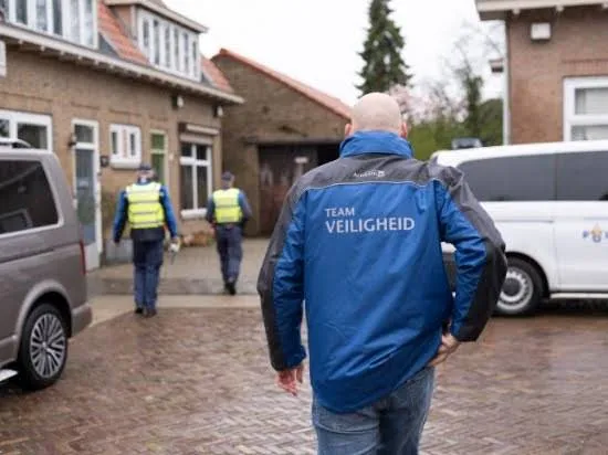 pand in Geitenkamp gesloten.Hennepkwekerij