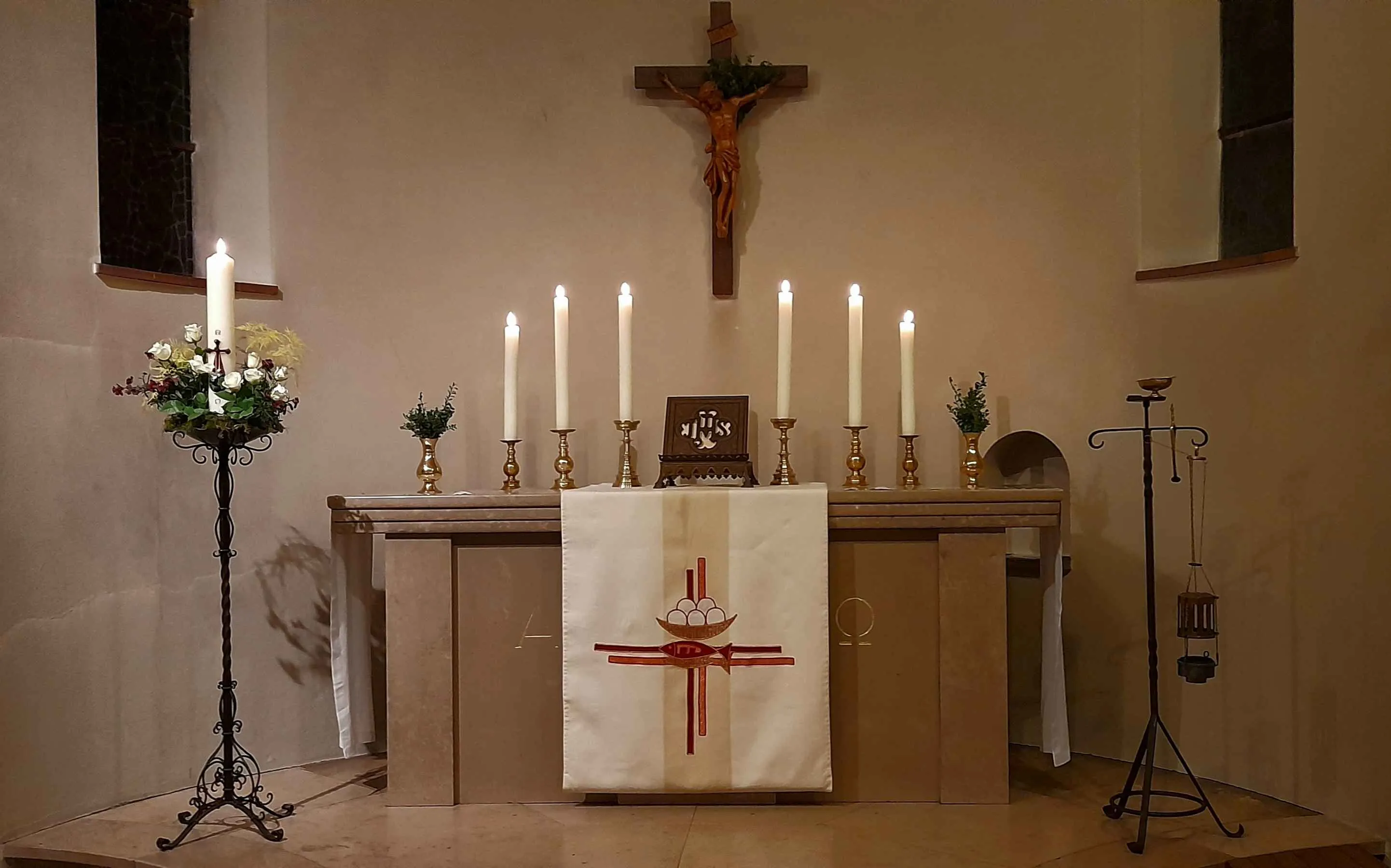 OKK.Arnhem. Foto kerk met Pasen