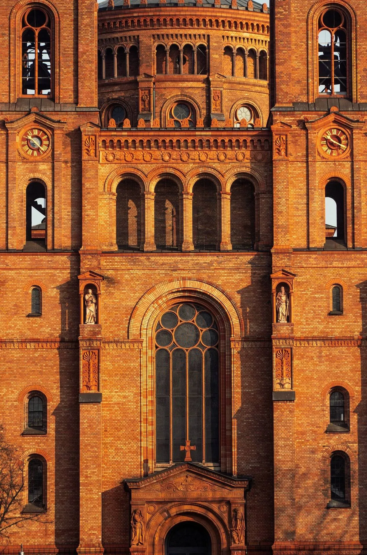 wal_172619-architecture-9596799_1920