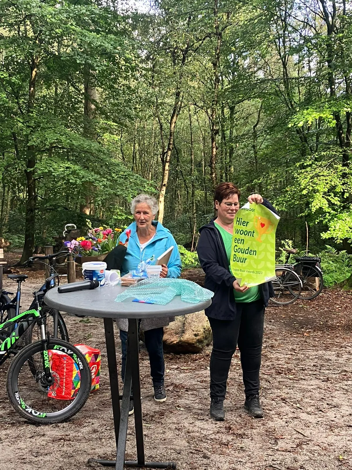 nextdoor gouden buur award drenthe winnares els links en buurvrouw jeanette rechts 1