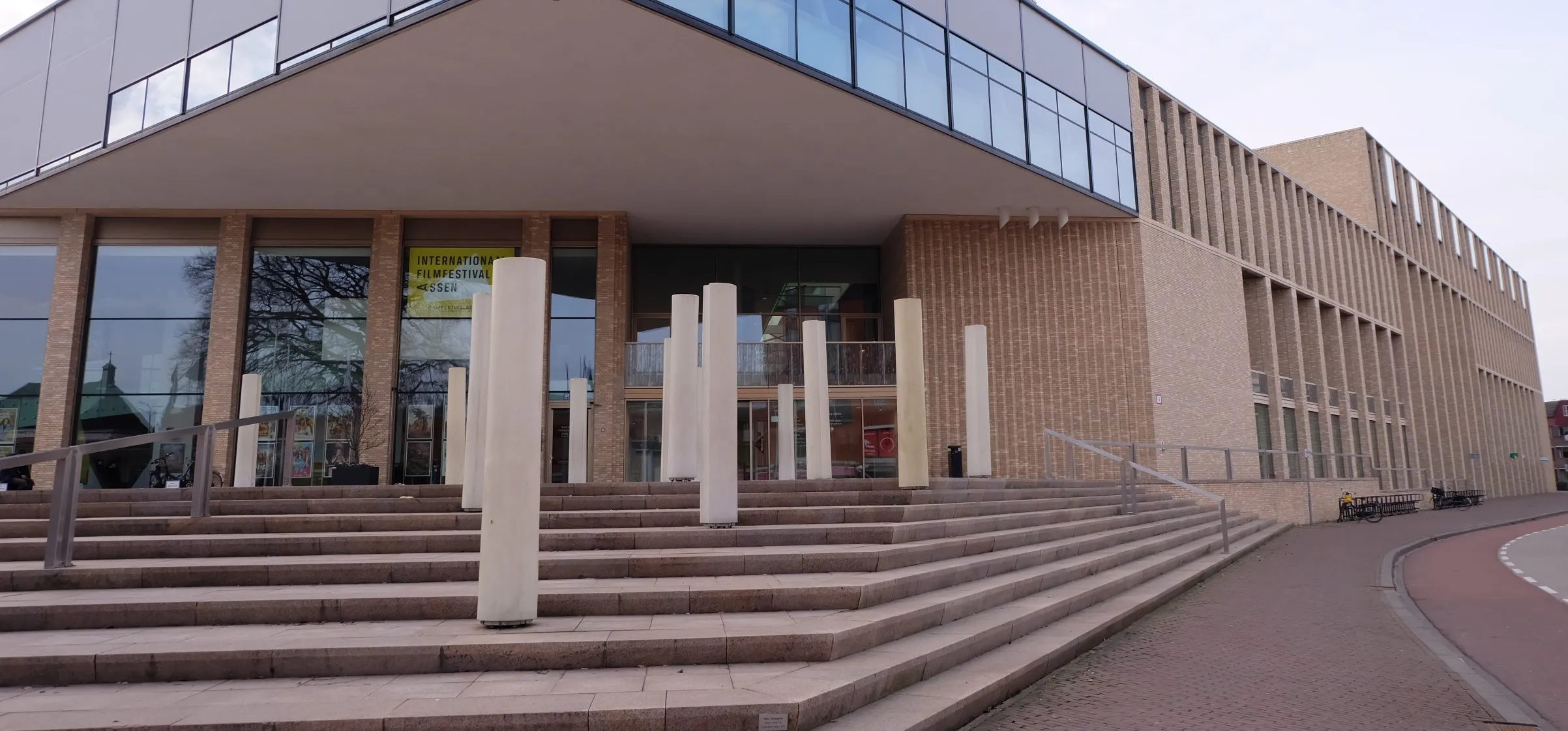 assen dnk lichtpilaren