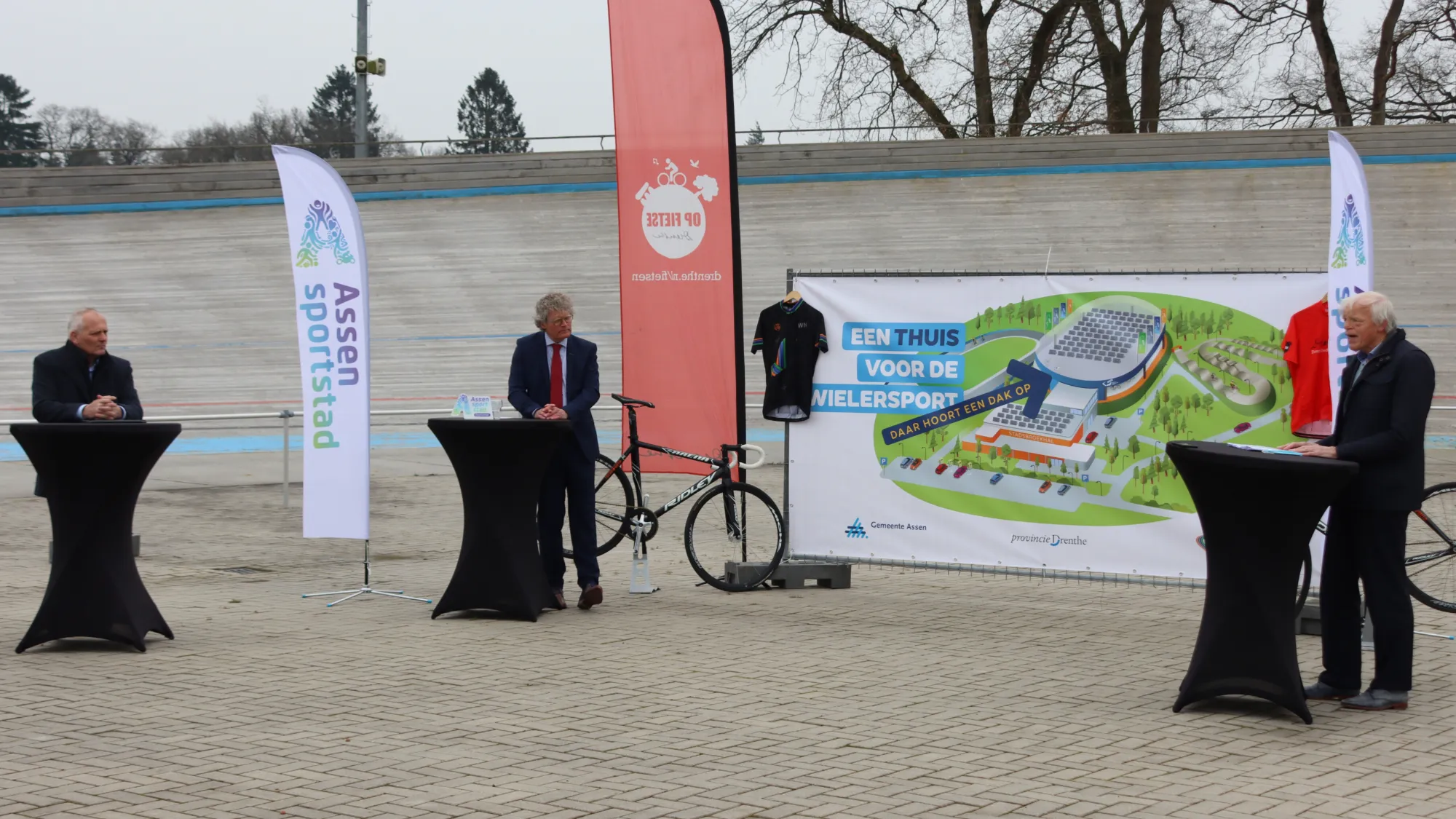 assen wielerbaan dak