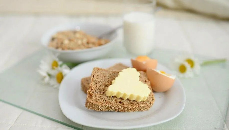 breakfast adjusted 915x518 1