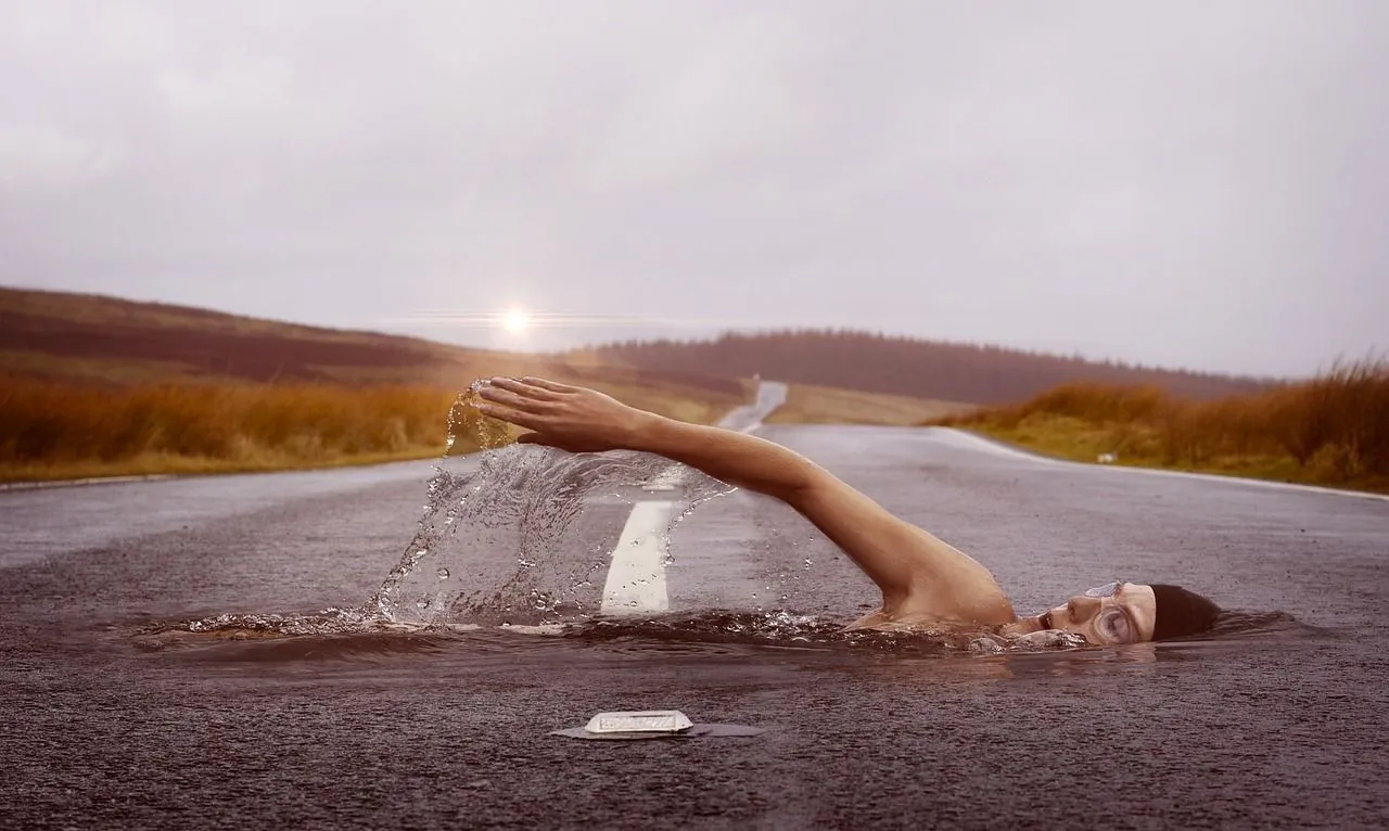 swimmer 1678307 1280