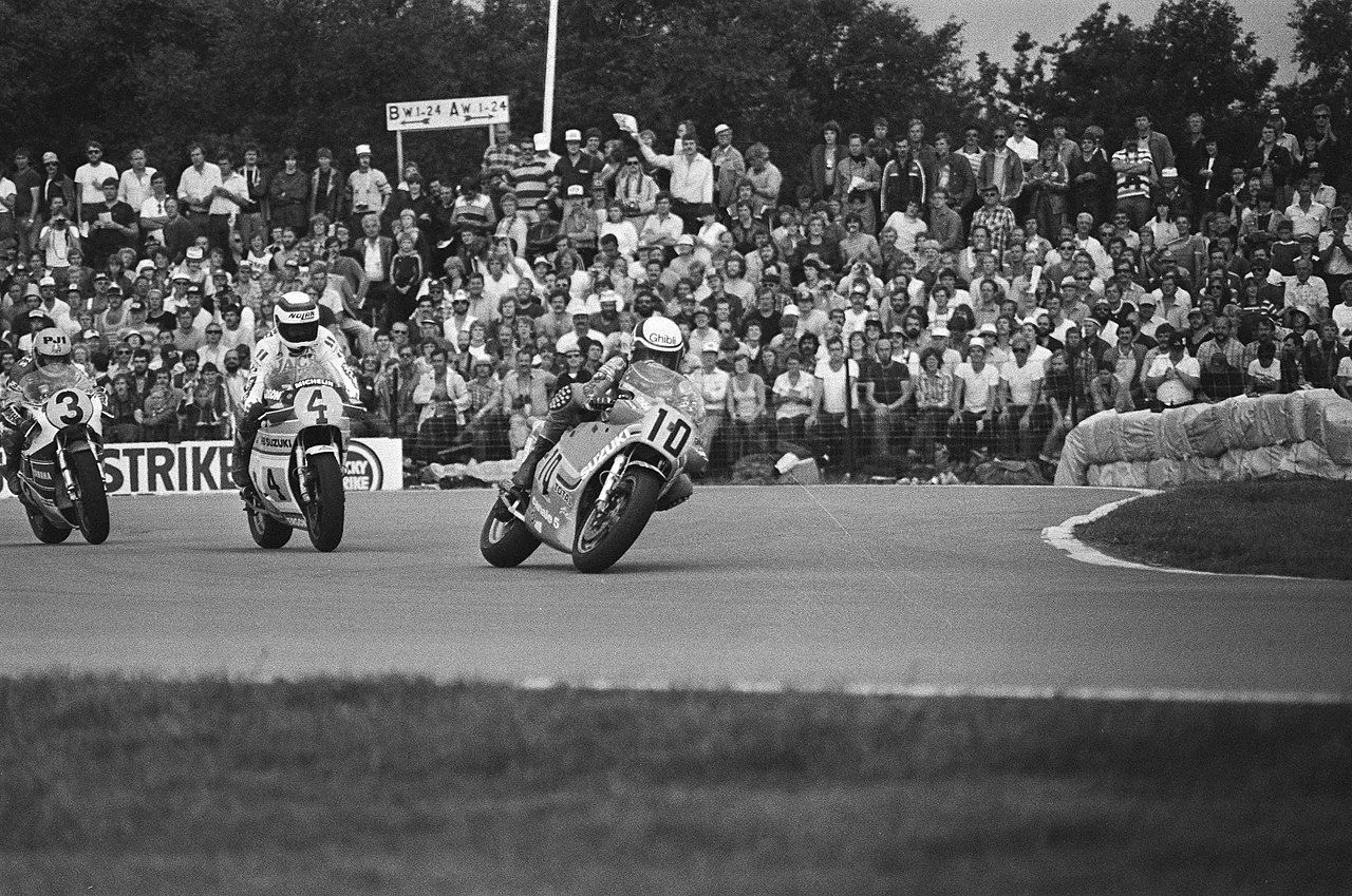 tt in assen 500 cc vlnr kenny roberts 3 jack middelburg 4 en franco un bestanddeelnr 932 2261