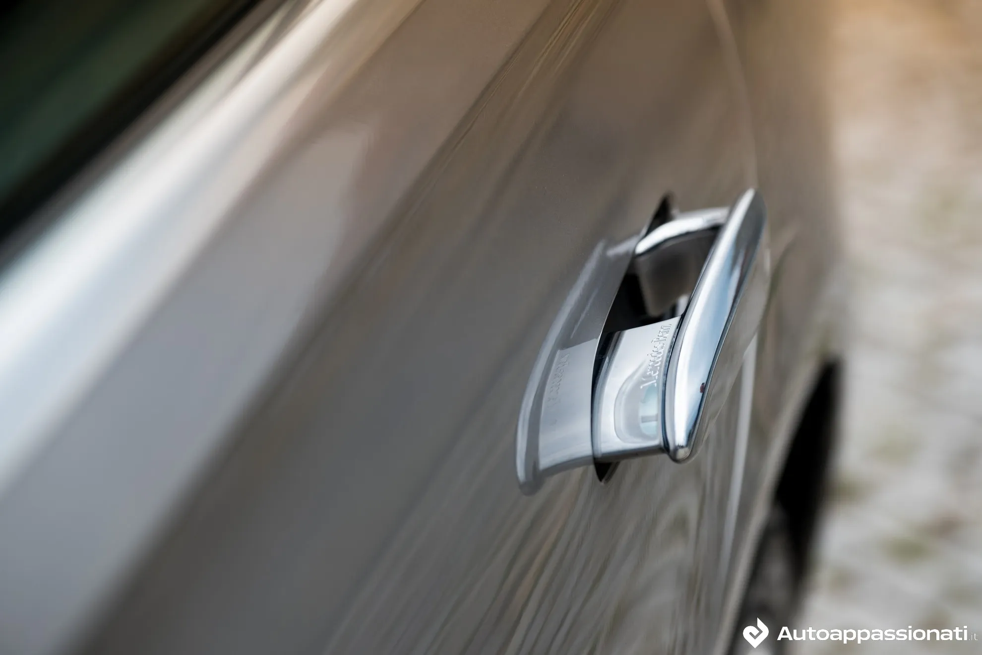 mercedes classe s 2021 maniglie a scomparsa