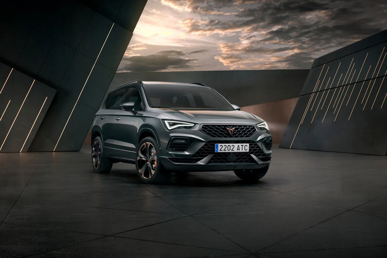 001cupra ateca 3 4 front highres