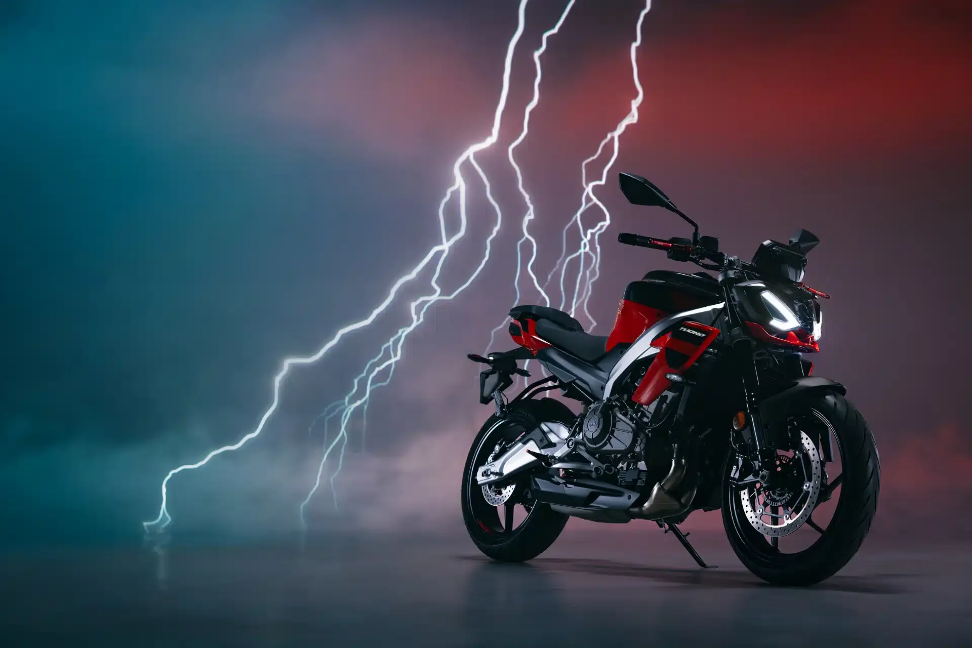 01 aprilia tuono 457