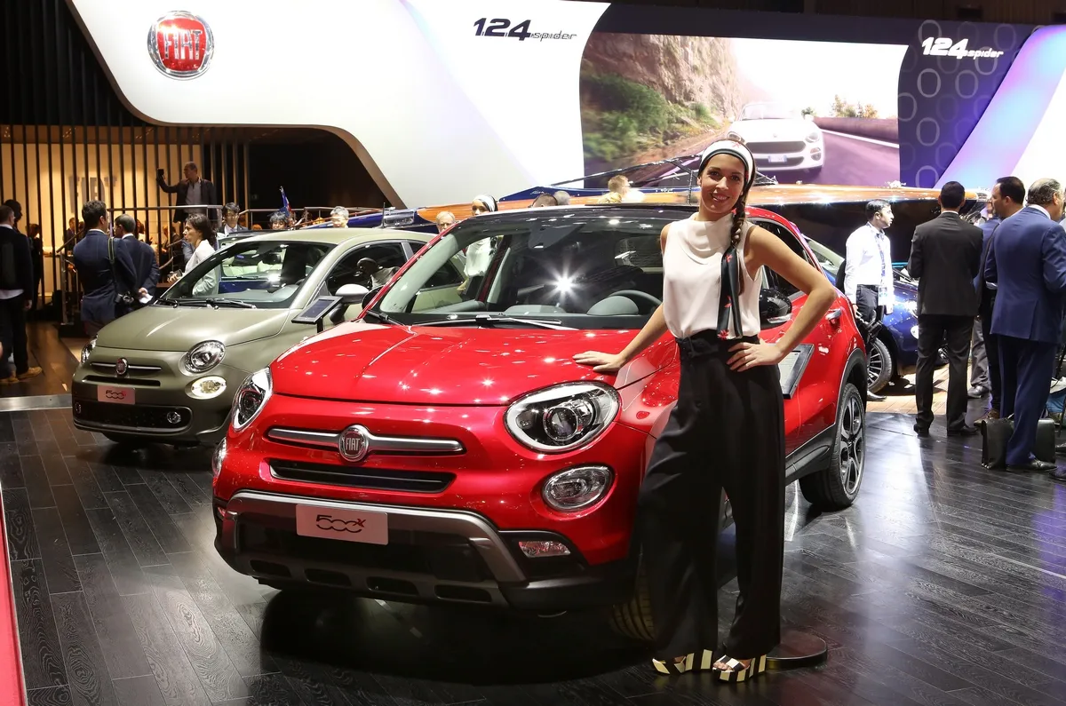 160930 fiat parigi 2016 10