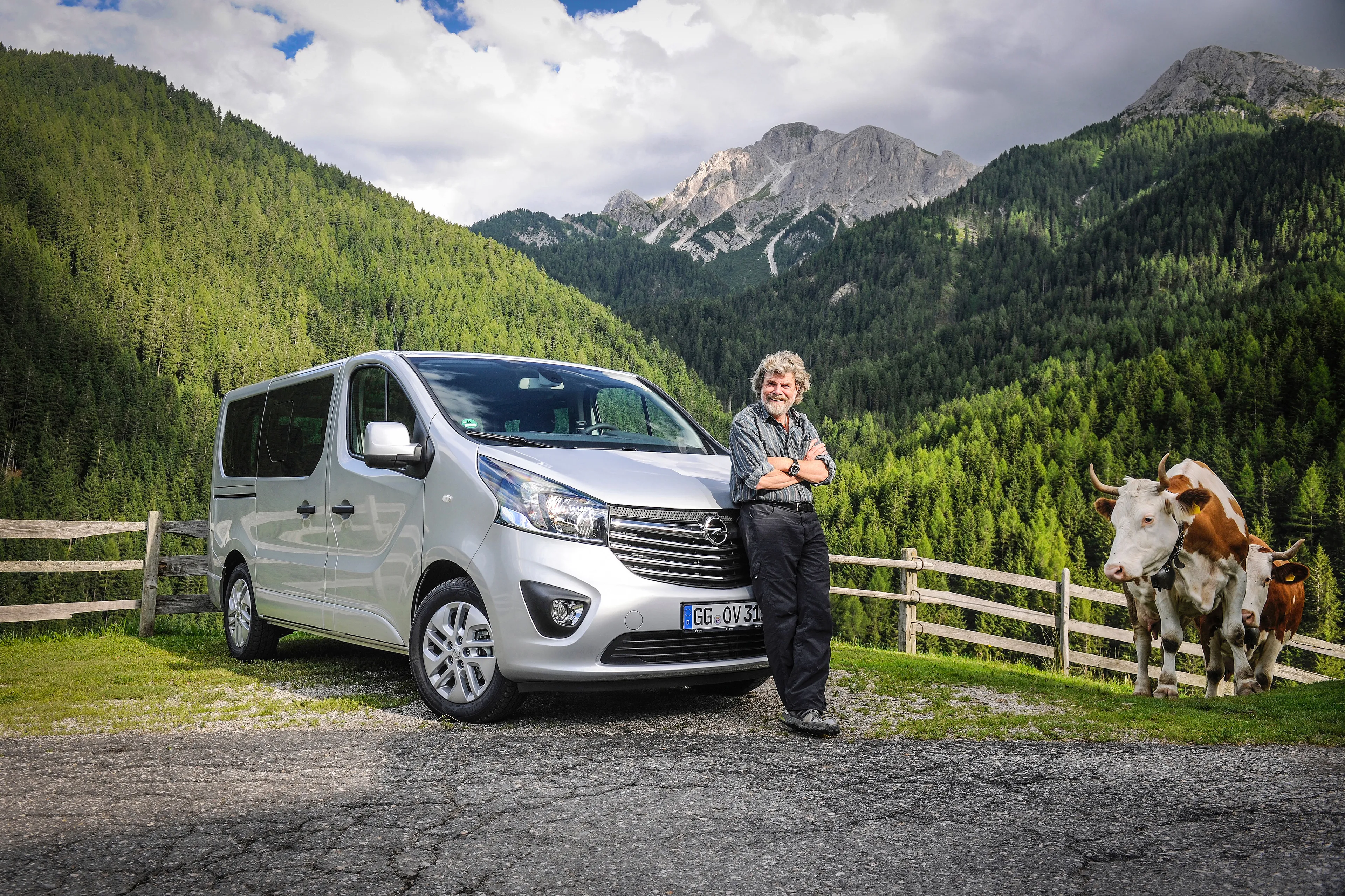 17 opel vivaro b 302876