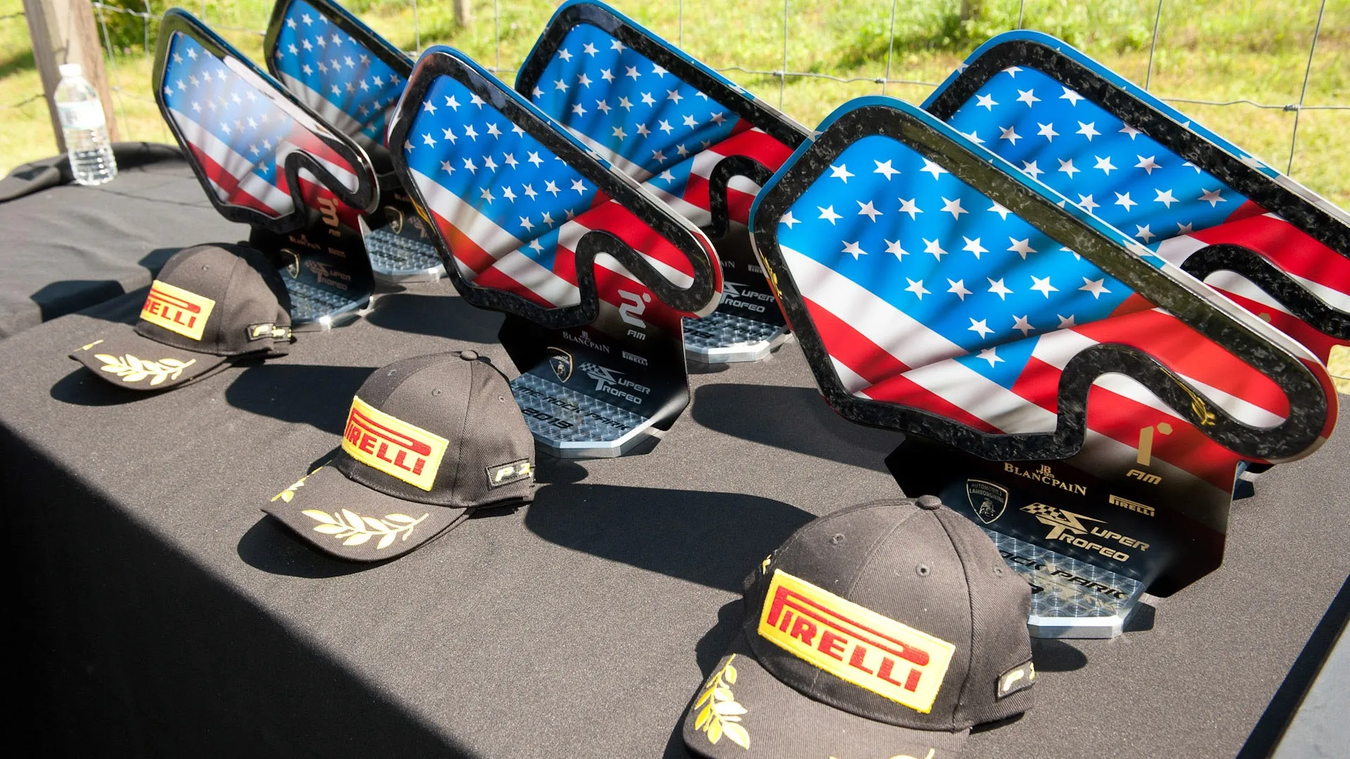 17bdbd62a010ee7b60818b8dd19fa874