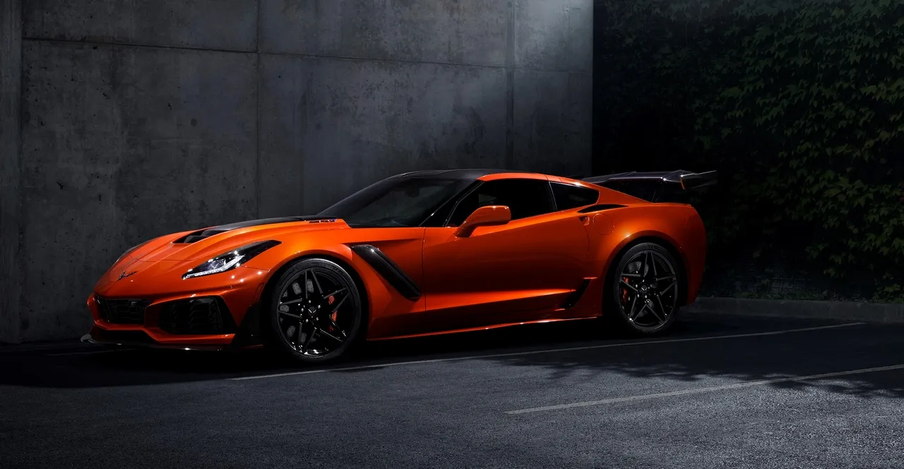 2019 chevrolet corvette zr1 002