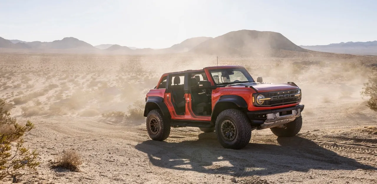2022 ford bronco raptor 01