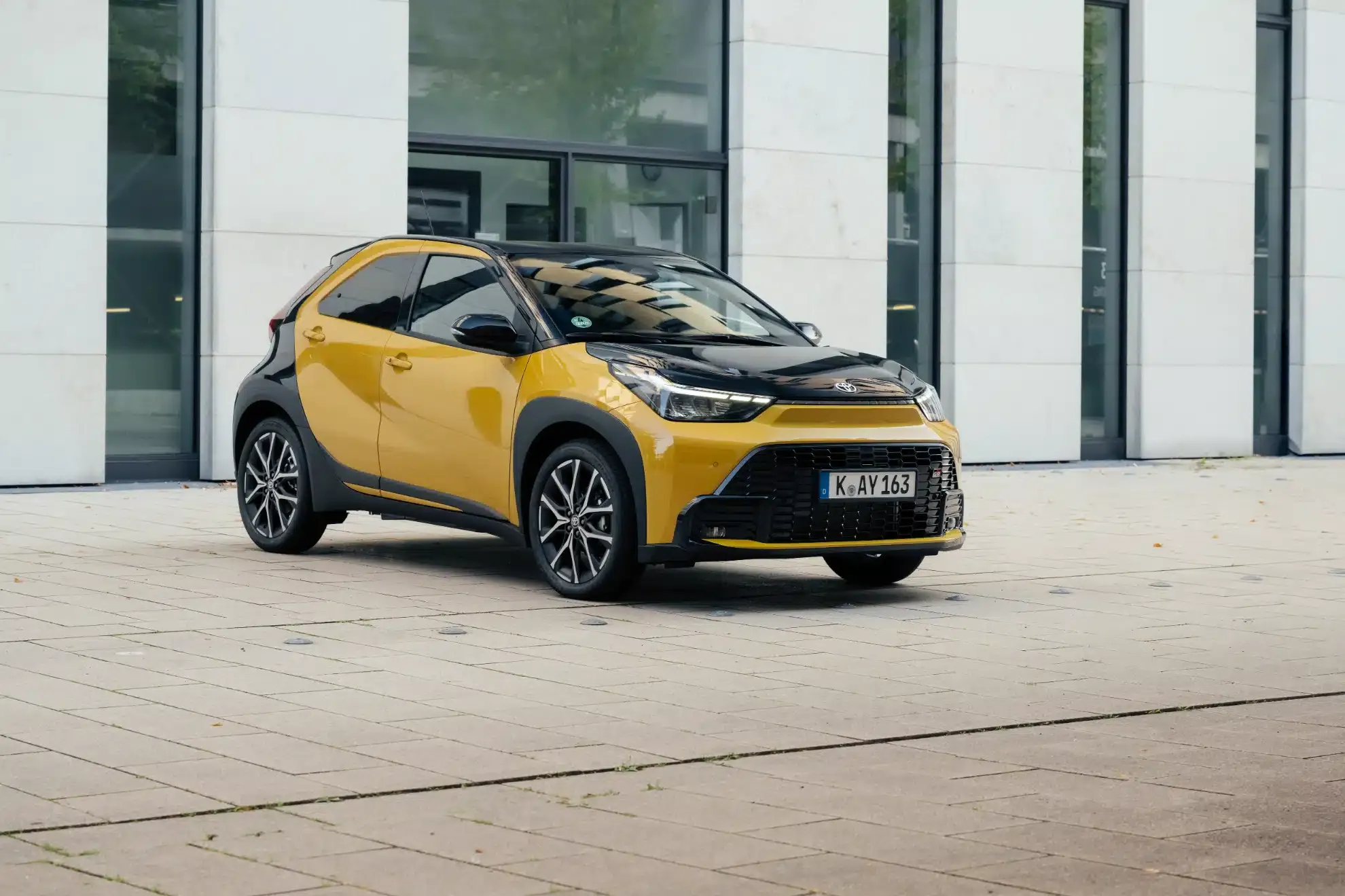 2025 aygoxgrsport hybrid mustard static 0004