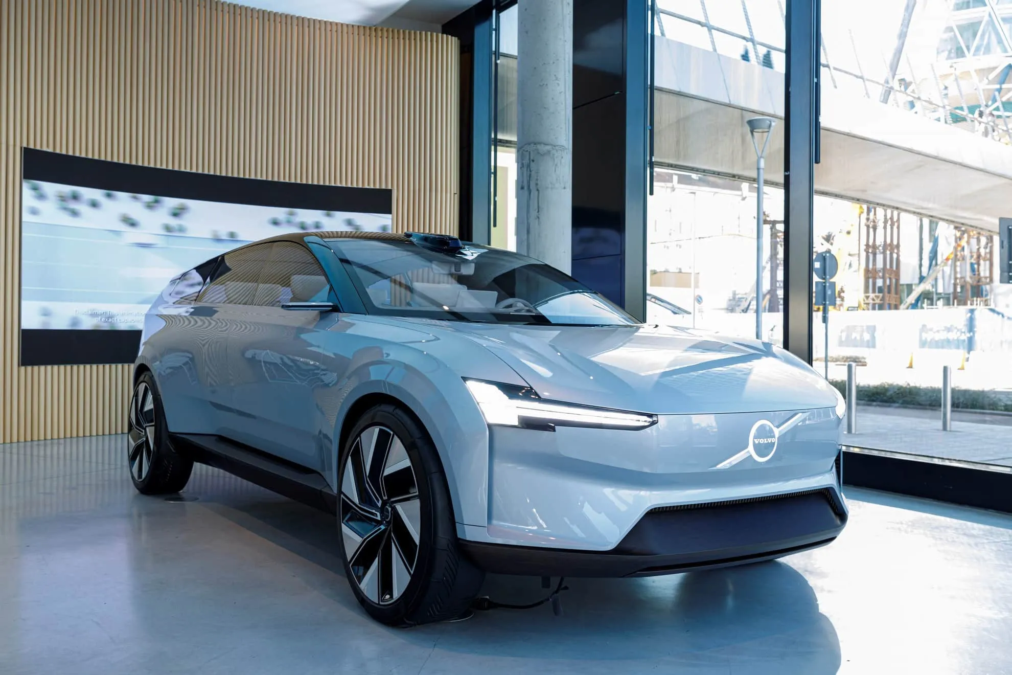 308739 vsm volvo concept recharge 31