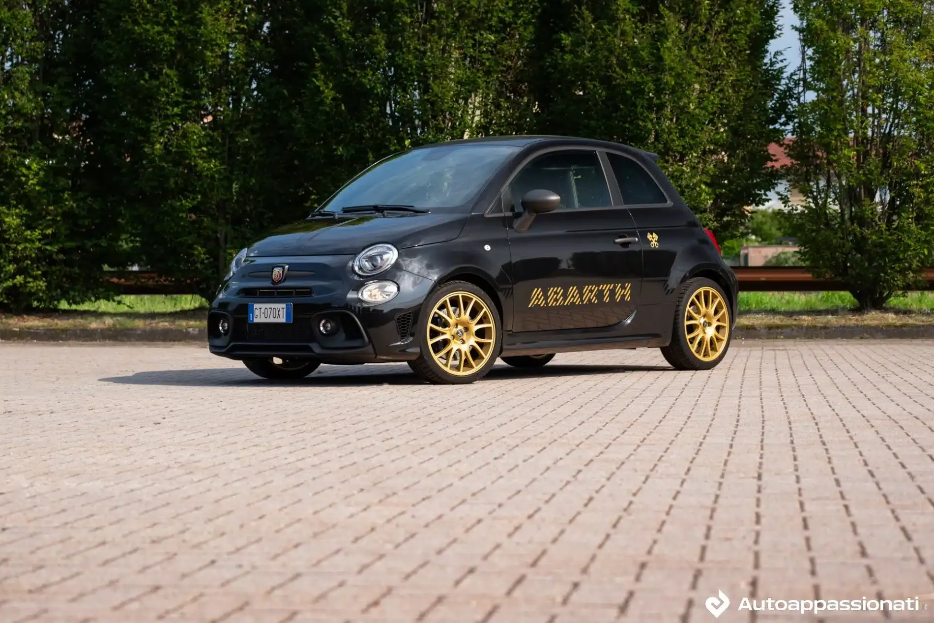 abarth 695 75 anniversario 01